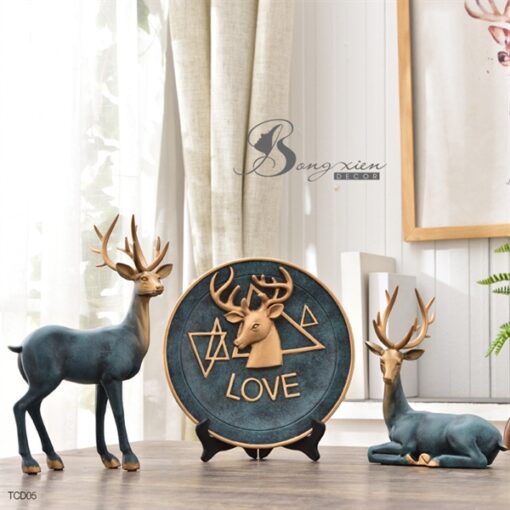 Decor tượng 2 con huơu và bình phong màu xanh (LOVE) 1
