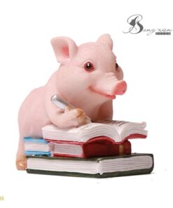 Decor lợn đọc sách 9