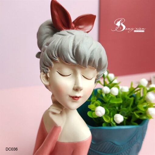 Decor cô gái địu giỏ 5