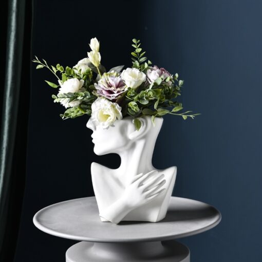 Decor bình cô gái bán thân màu trắng 1