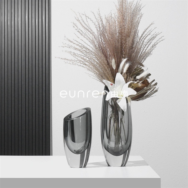 Bình TT miệng vát màu nâu size S 2 Bình TT miệng vát màu nâu size S 1