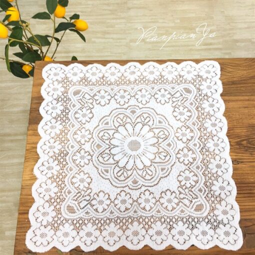 Khăn trải ren 90*90 cm 1