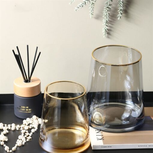 Bình thuỷ tinh trụ vàng có viền (S) 5