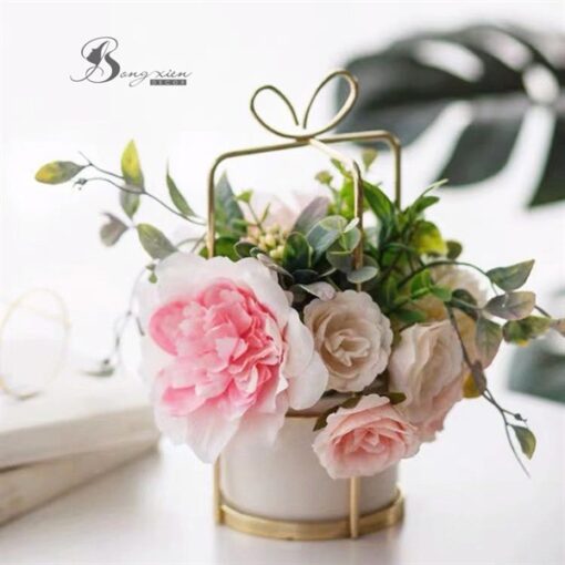 Bó hồng 3 bông + khuynh diệp 9