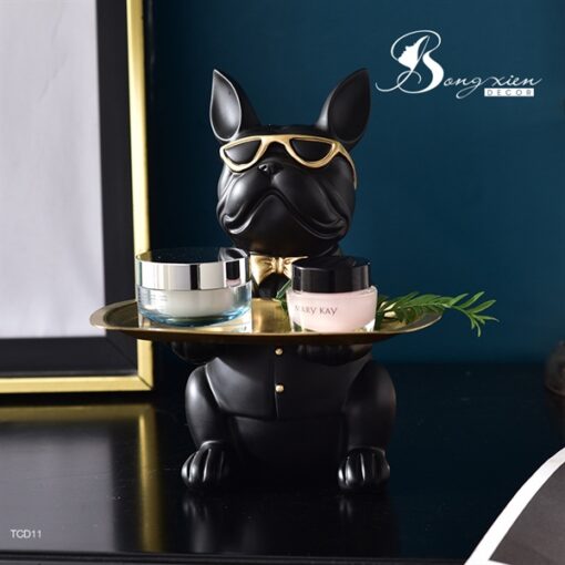 Decor tượng chó bull màu đen nâng khay 1
