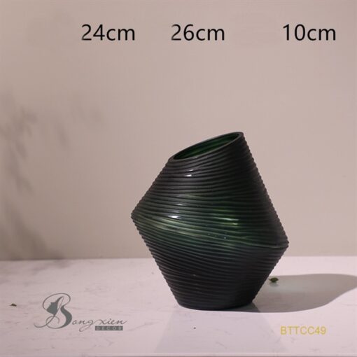 Bình TT xọc ngang tổ kiến (S) 1