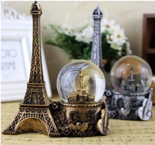 Decor Tháp Eiffel và quả cầu 1