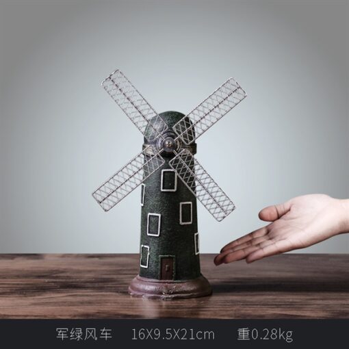 Quạt gió màu xanh lá 1