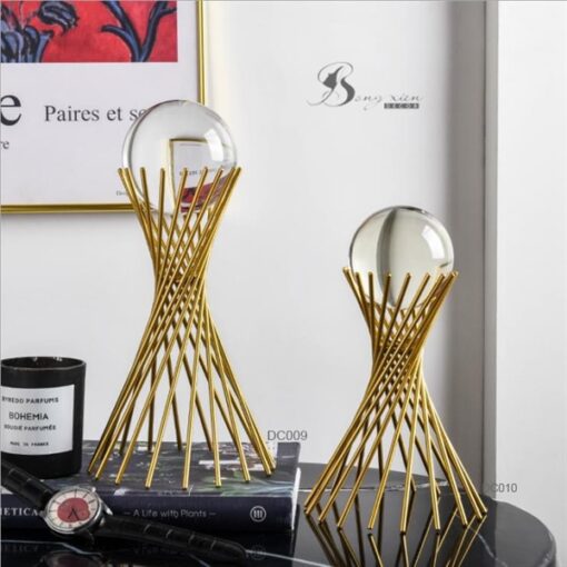Decor Giá đựng cầu xoáy ( M) 3