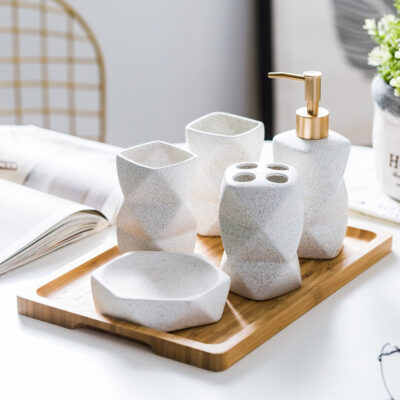 Bộ phụ kiện phòng tắm – Điểm nhấn tinh tế cho không gian sống 14 Bộ phụ kiện phòng tắm – Điểm nhấn tinh tế cho không gian sống 13