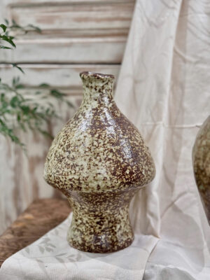 Bình Gốm Trang Trí Bông Xiên Decor – Nét Mộc Nghệ Thuật Cho Không Gian Sống 22 Bình Gốm Trang Trí Bông Xiên Decor – Nét Mộc Nghệ Thuật Cho Không Gian Sống 21