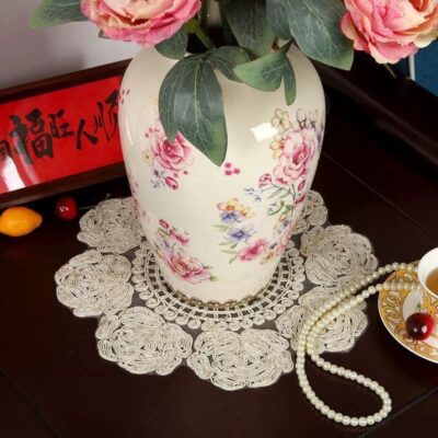 Tấm lót bình hoa – Chi tiết nhỏ nâng tầm góc decor nhà bạn 6 Tấm lót bình hoa – Chi tiết nhỏ nâng tầm góc decor nhà bạn 5